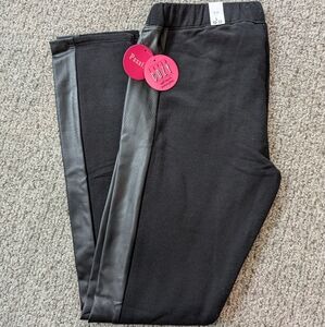 Leggings with pleather stripe detail